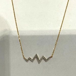 Heartbeat necklace
